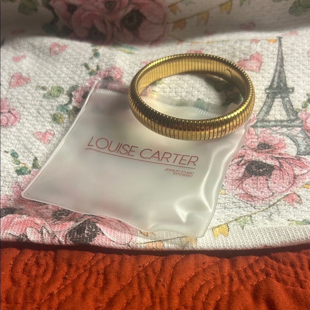 Louise Carter Gold Bracelet Chunky‎ Stretch Cobra Tarnish Free New